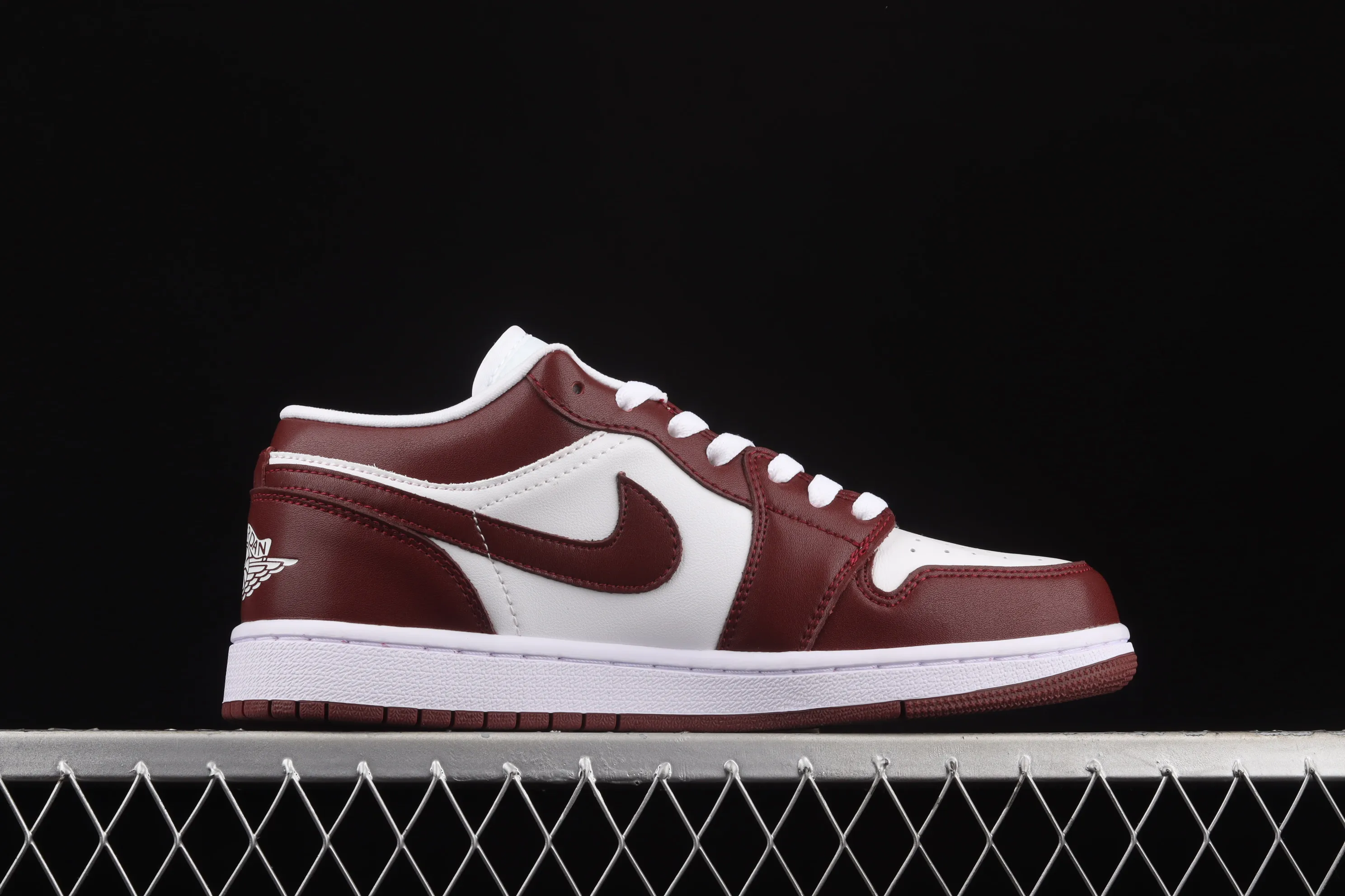 All categories Air Jordan Jordan series basketball shoes Air Jordan 1 Low Air Jordan 1 Low AJ1 Joe 1 wine red and white low-top basketball shoes DC0774-116